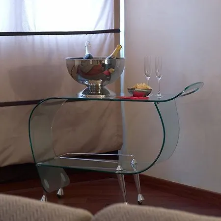 ホテル ホテル レオン ドロ サッスオーロ