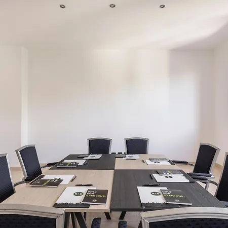 ホテル レオン ドロ 3*