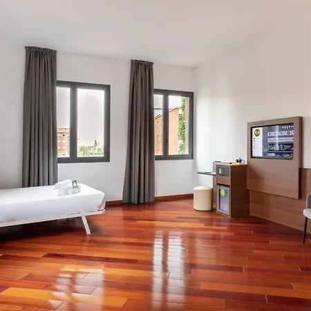 ホテル ホテル レオン ドロ